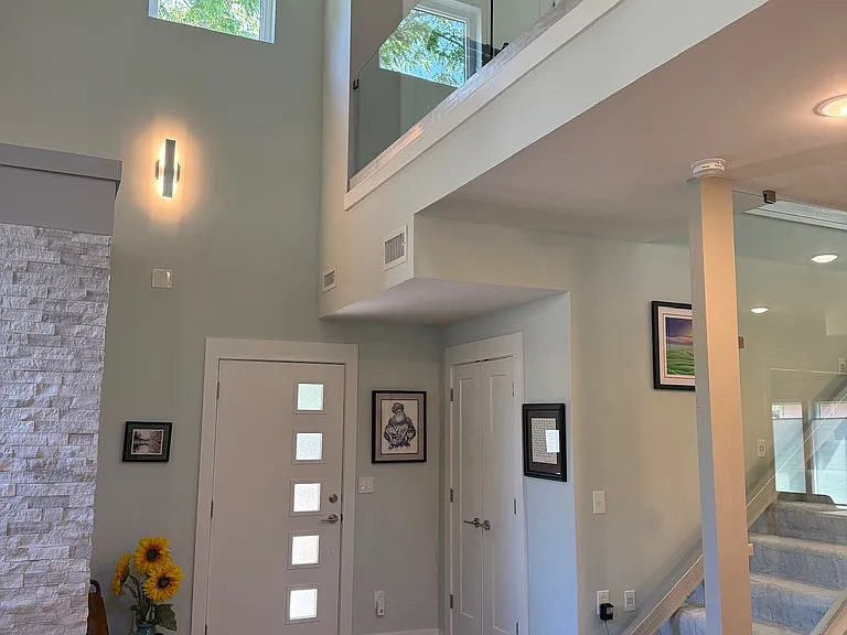 1141 Delaware St — Photo 2