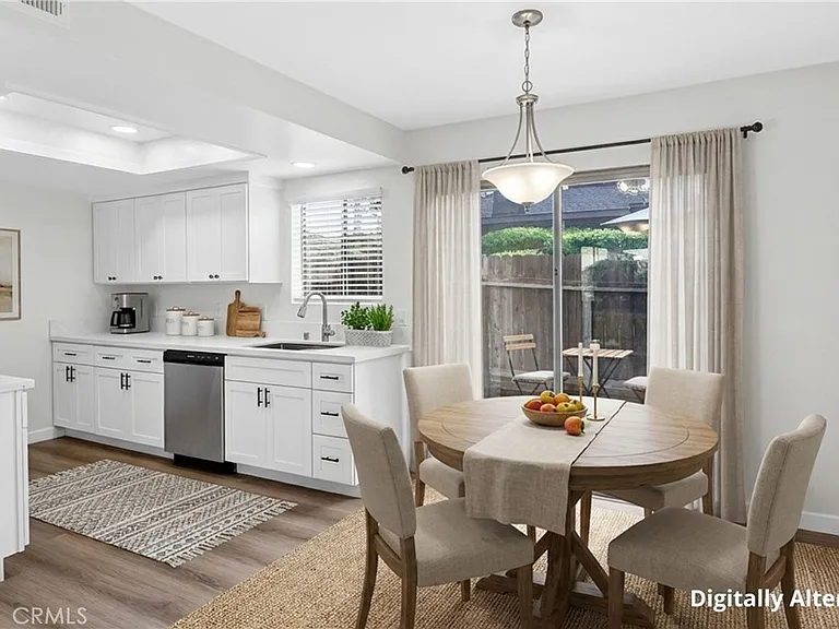 160 Greentree Ln #2 — Photo 3