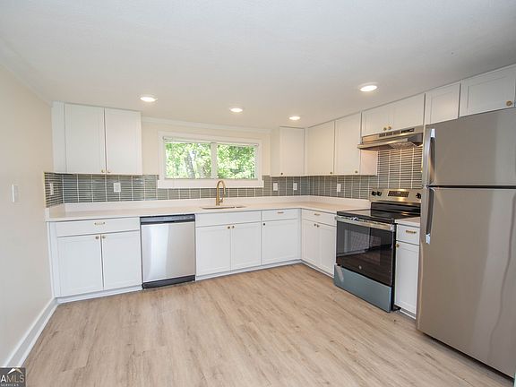 4th image of 432 Cooley Rd