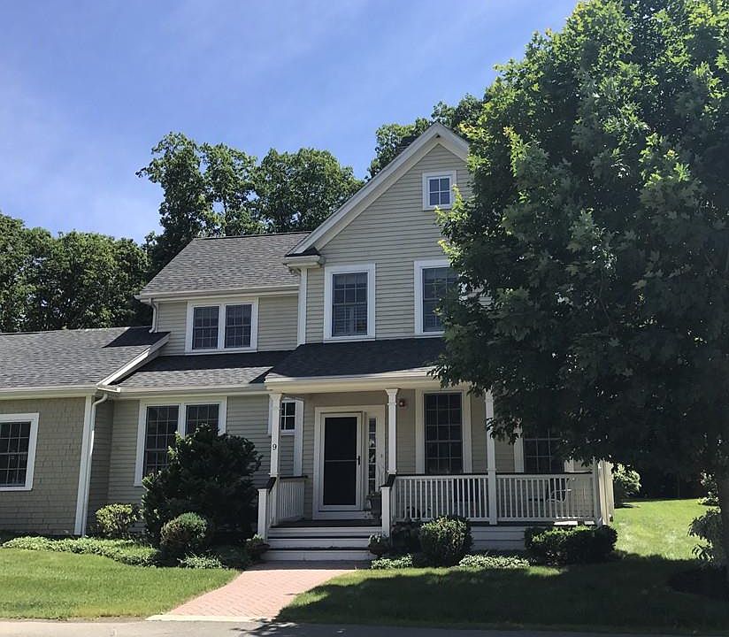 1st image of 9 Wallis Dr #9