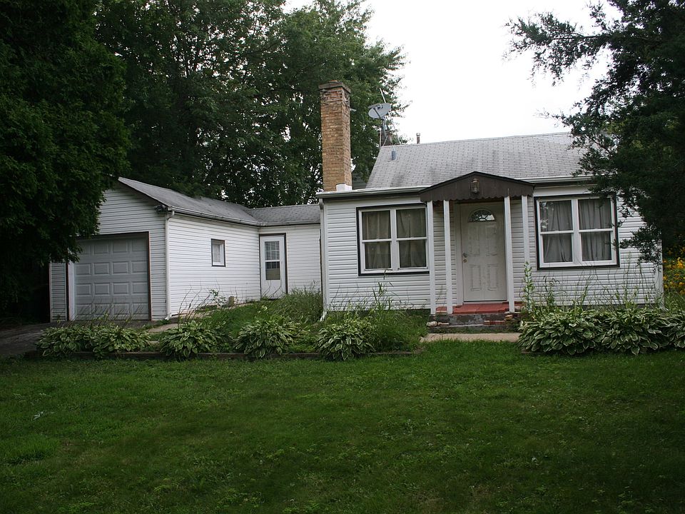 2nd image of 180 E Strong St