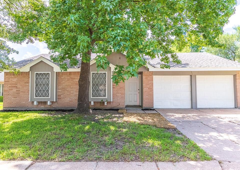 1st image of 20327 Beigewood Ln