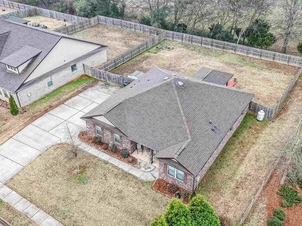 100 Beaver Brook Pl, Toney, AL 35773
