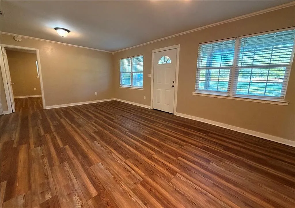 3 bed, 2.0 bath, 1152 sqft, $1,500 — Photo 3