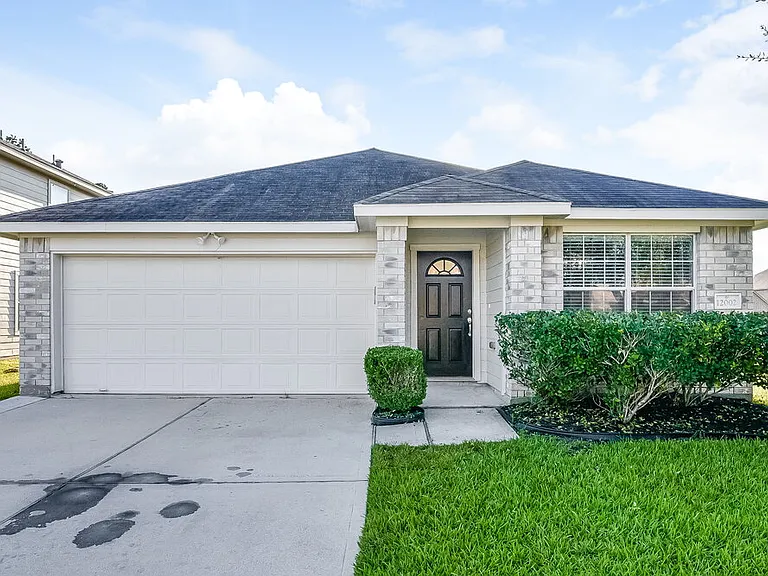 12002 Green Butte Ct — Photo 1