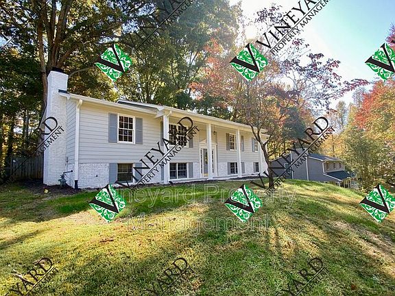 3rd image of 2530 Trent Dr