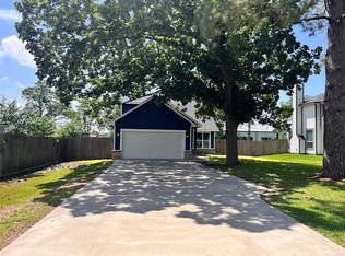 715 Seydler St, East Bernard, TX 77435