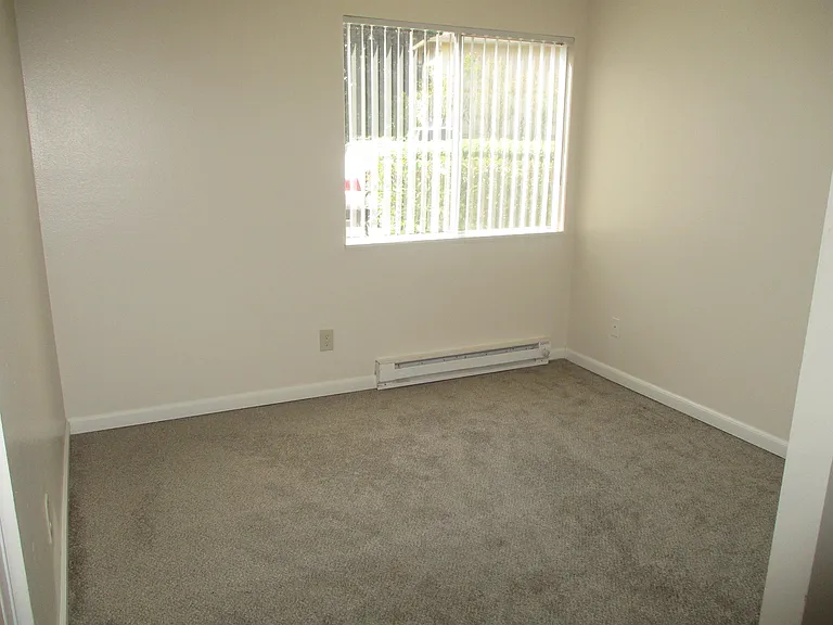 2101 NE Kane Dr — Photo 7