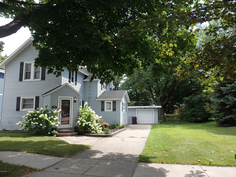 1st image of 306 E Foster St