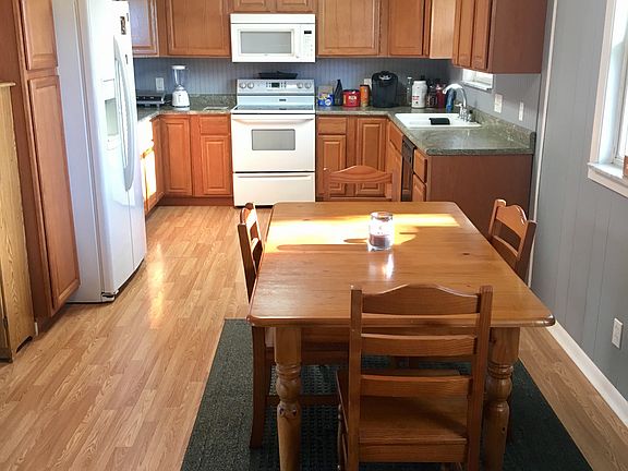 4th image of 146 N Tresslar Ave