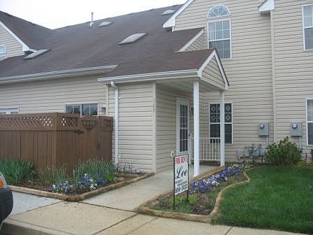 1st image of 105 Andover Ct