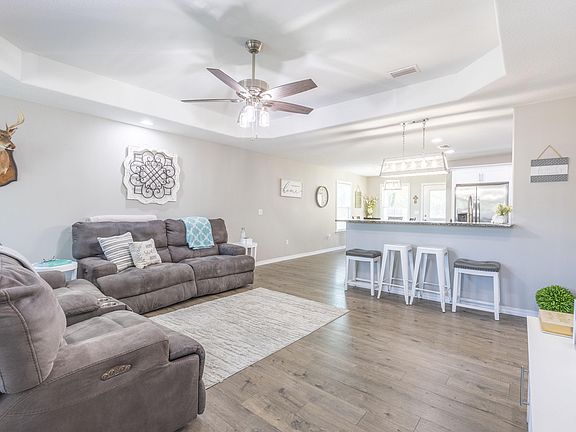 3rd image of 28 Rubens Ln