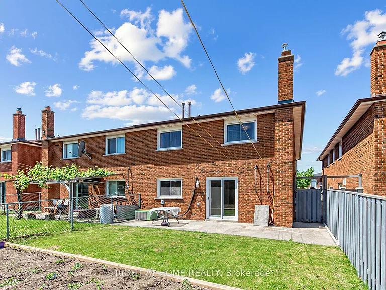 33 Arthur Griffith Dr #A — Photo 29