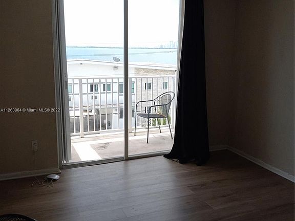 5th image of 1801 S Treasure Dr APT 423