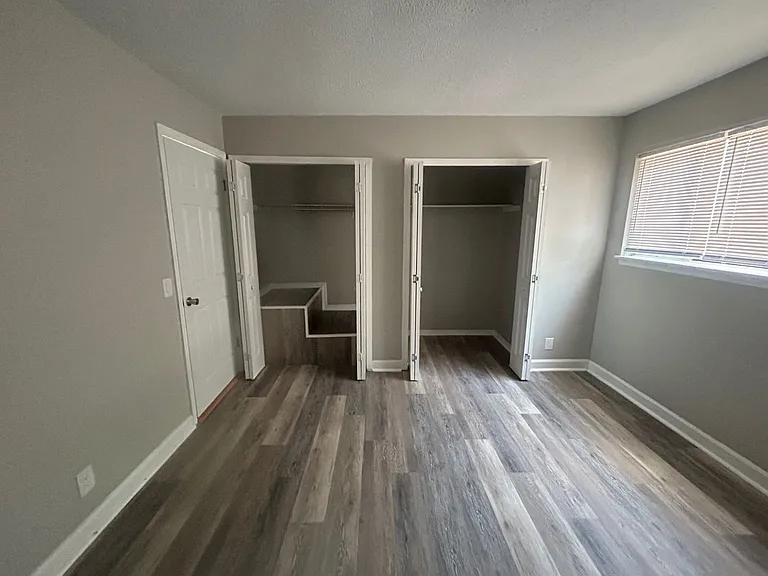 240-10 Jamil Rd — Photo 13