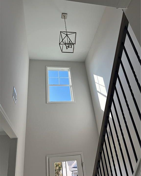1st image of 389 Brookstone Trl