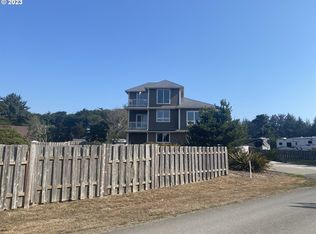 87145 Saturn Ln, Bandon, OR 97411