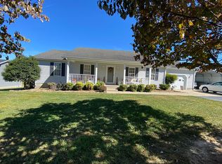 38 Tony Houchin Rd, Bowling Green, KY 42101