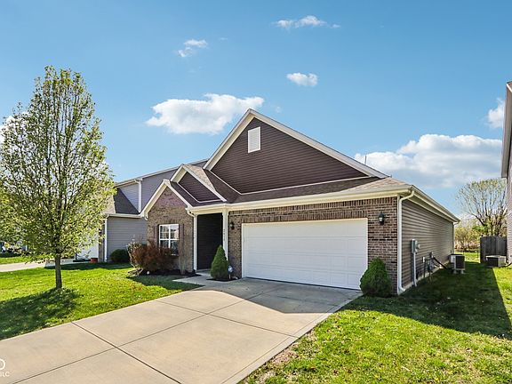 2nd image of 2418 Bridlewood Dr