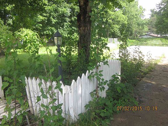 5th image of 722 Daniels St