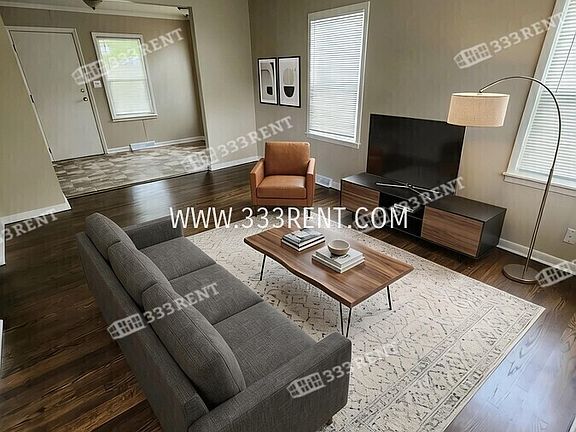 2nd image of 1612 N Dodgion Ave