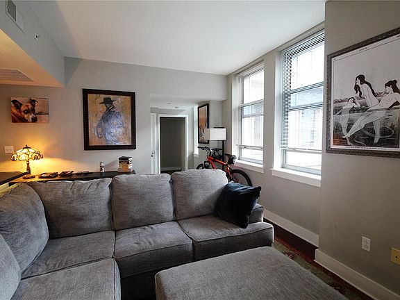 5th image of 314 N Broadway Ave #1805