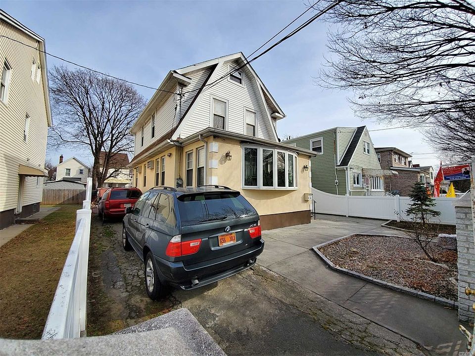 1st image of 11127 139th St