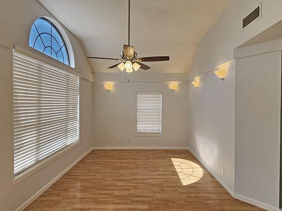 4th image of 1576 53rd St