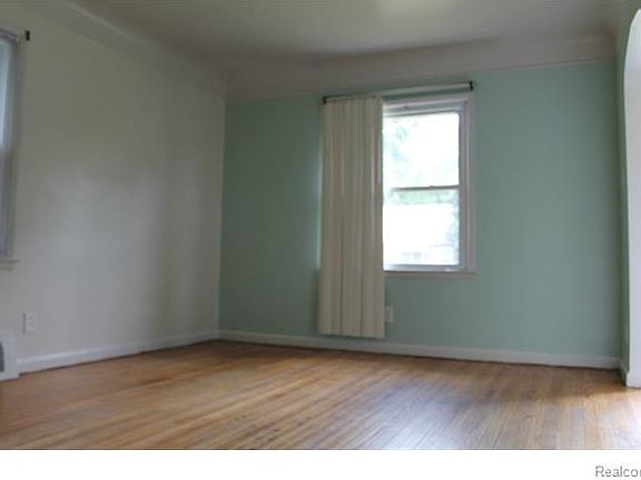 3rd image of 12087 Marlowe St
