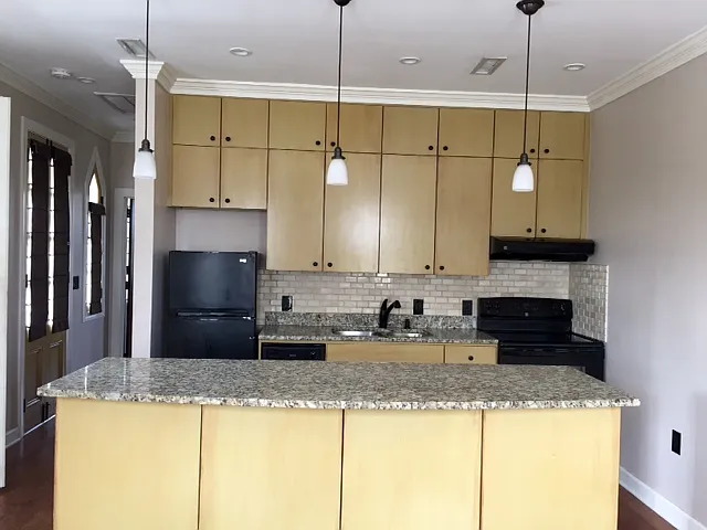 1 bed, 620 sqft, $1,900 — Photo 2