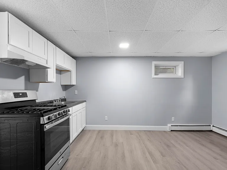 61 Revere St — Photo 5