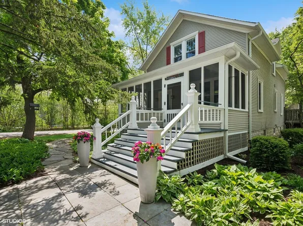 16623 W Easton Ave, Prairie View, IL 60069