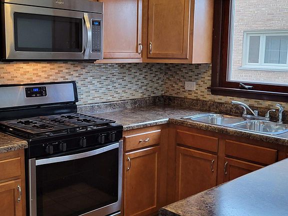 2nd image of 7932 Sayre Ave #1