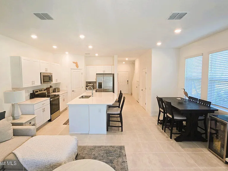 136 River Front Way — Photo 4