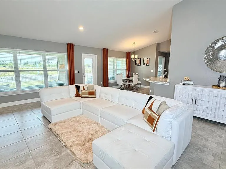 4015 Tullamore Ln — Photo 15