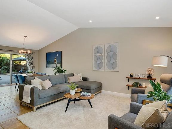 3rd image of 13775 Paseo Cevera
