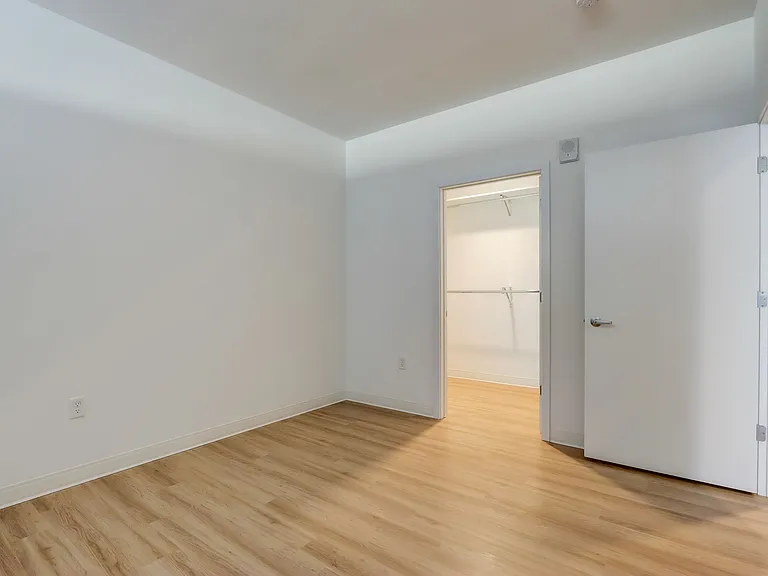Element Apartments — Photo 20