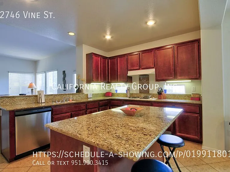 32746 Vine St — Photo 9