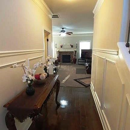 2nd image of 1116 Carillon Dr SE