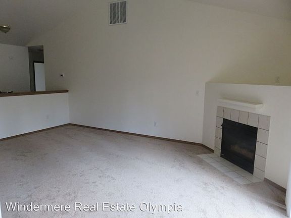 2nd image of 5813 Huntamer Ln SE