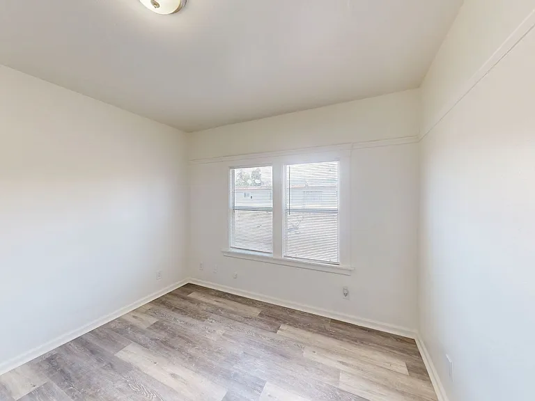 2605 High Street — Photo 5