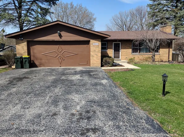 3210 Vista Ter, McHenry, IL 60050