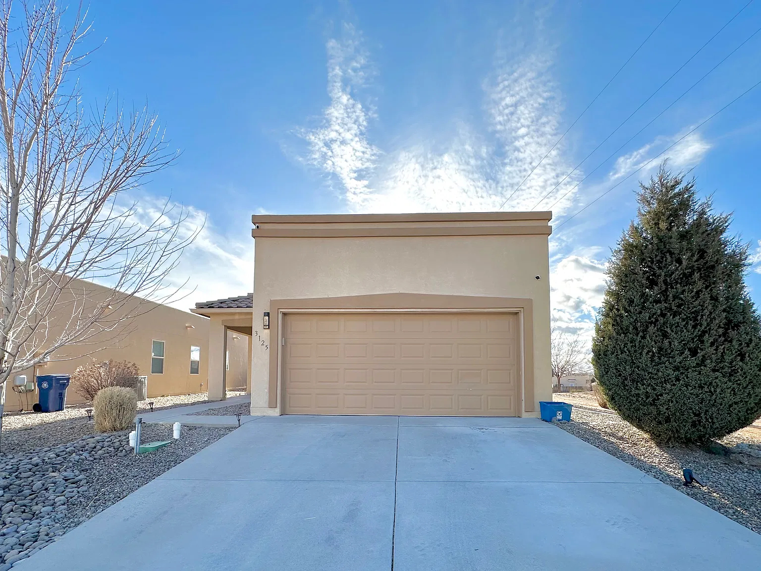 3 bed, 1200 sqft, $2,700 — Photo 1