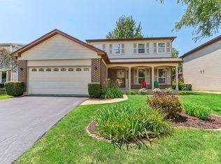 1235 Diane Ln, Elk Grove Village, IL 60007