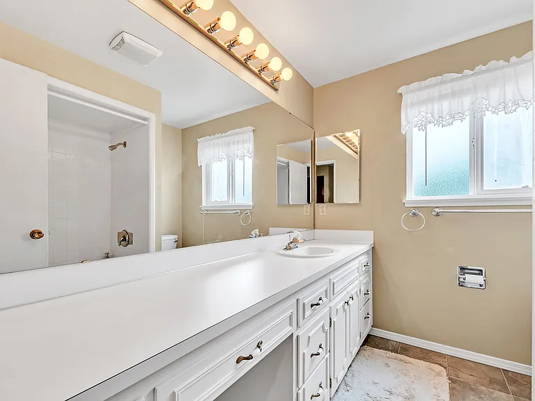 1922 Springhill Dr NW — Photo 13