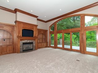 2213 Aspen Rdg SE, Cedar Rapids, IA 52403