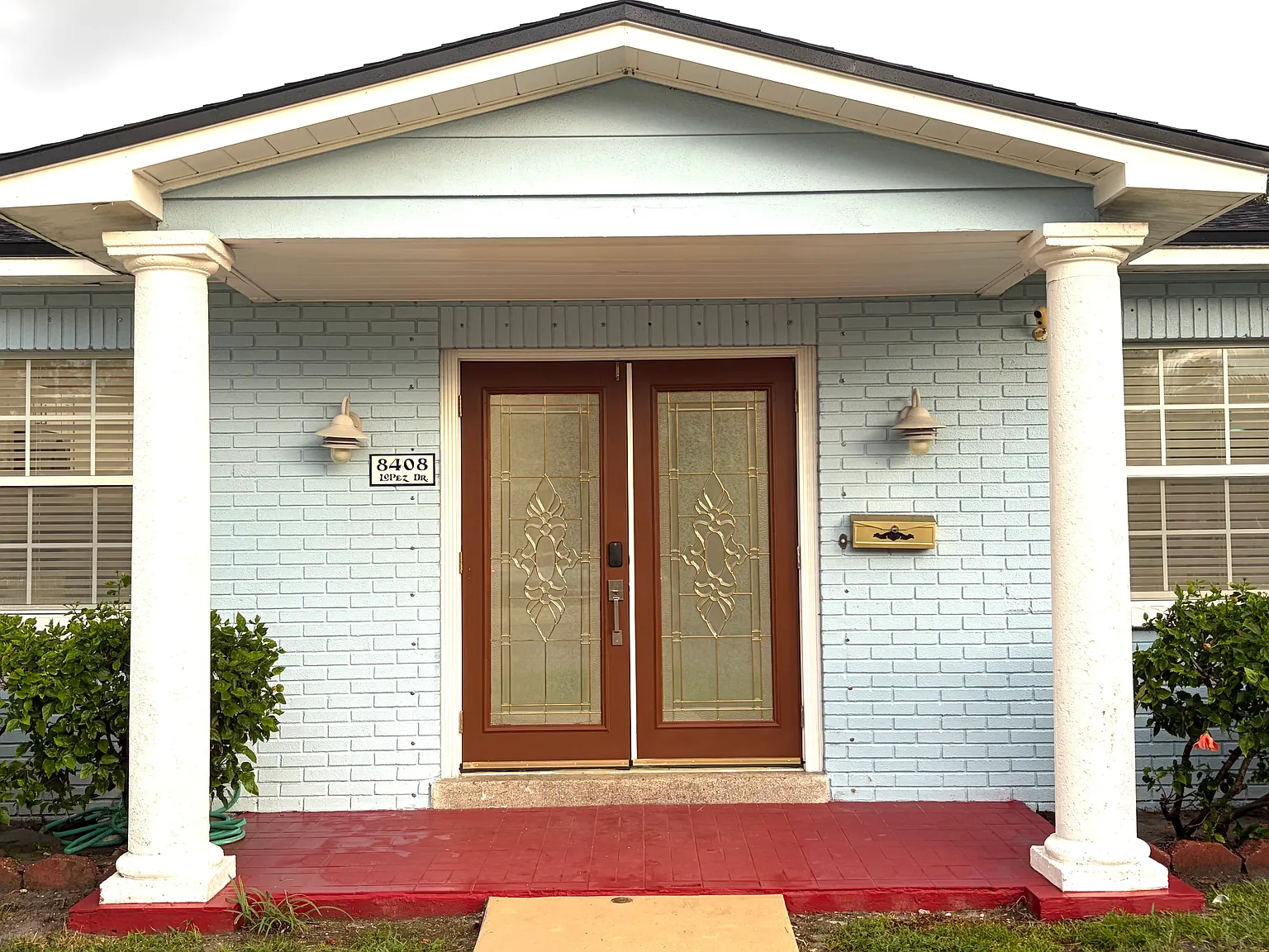 2 bed, 700 sqft, $2,400 — Photo 4