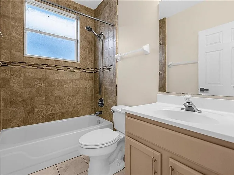 13131 Luxbury Loop — Photo 18