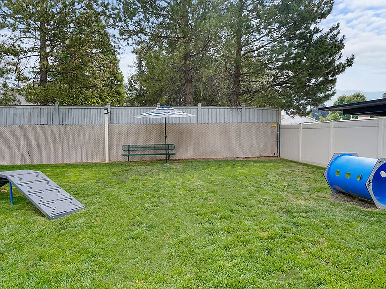 Highland Pointe Apartments — Photo 10