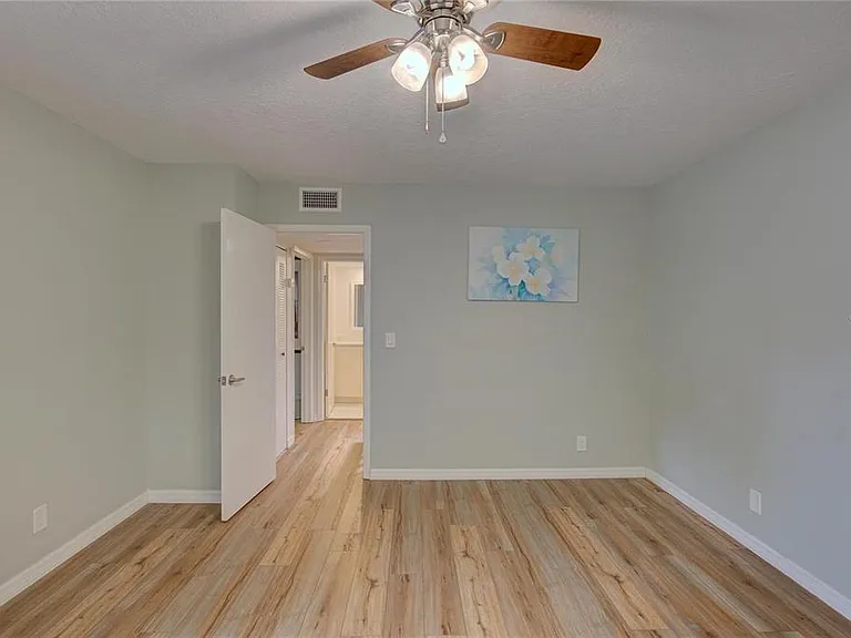 2612 2nd Ct — Photo 15
